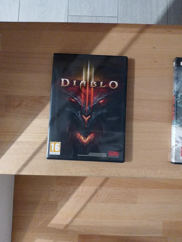 Juegos PC: Diablo, Dead Island, WoW