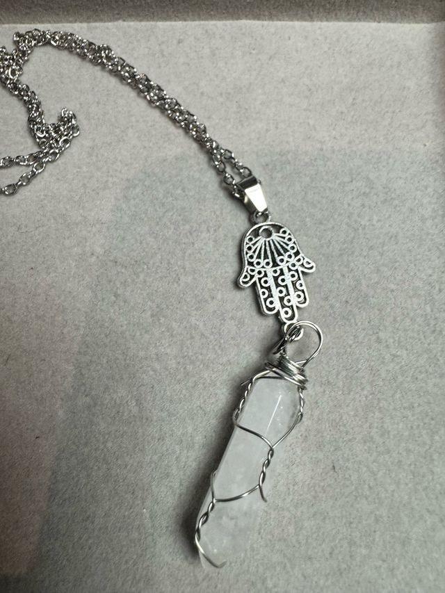 Colar Mão de Fátima com Cristal