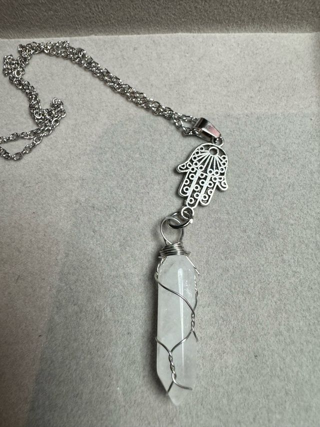 Colar Mão de Fátima com Cristal