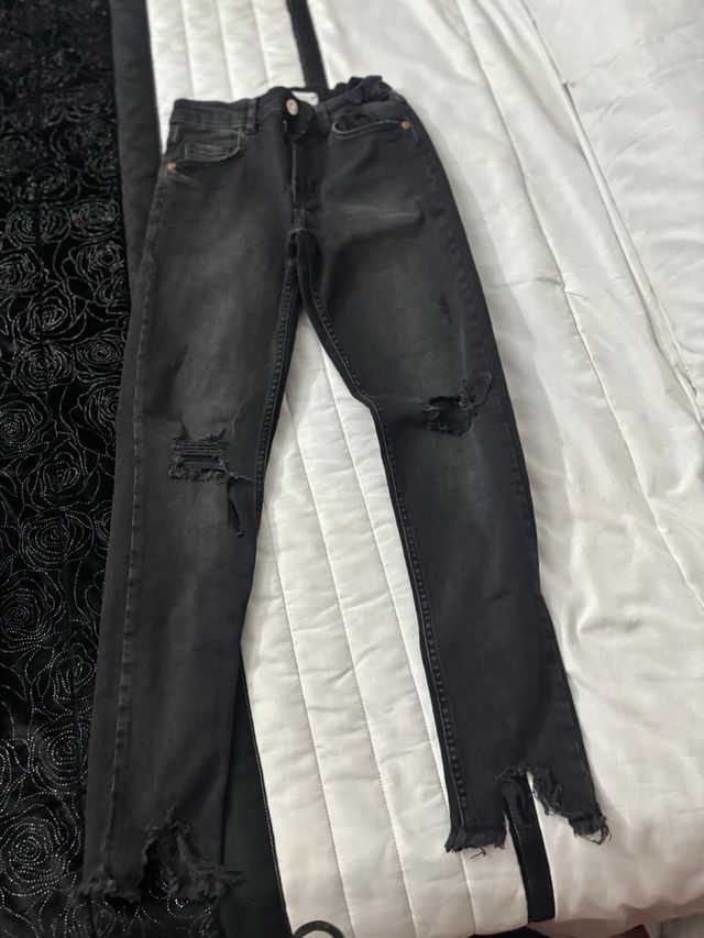 Jeans pitillo Zara niña desgastados