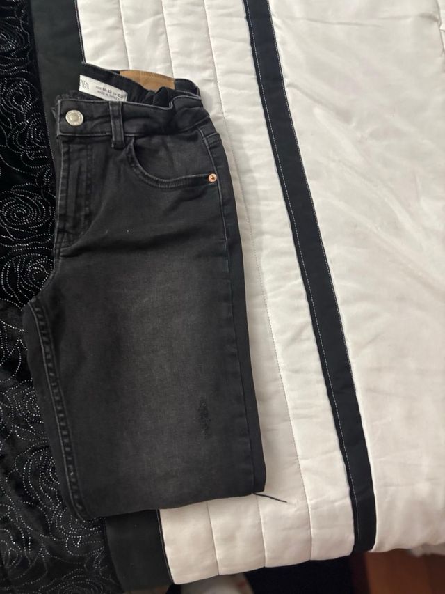 Jeans pitillo Zara niña desgastados