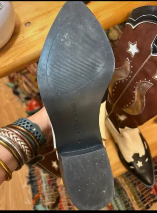 Botas camperas estrellas y llamas