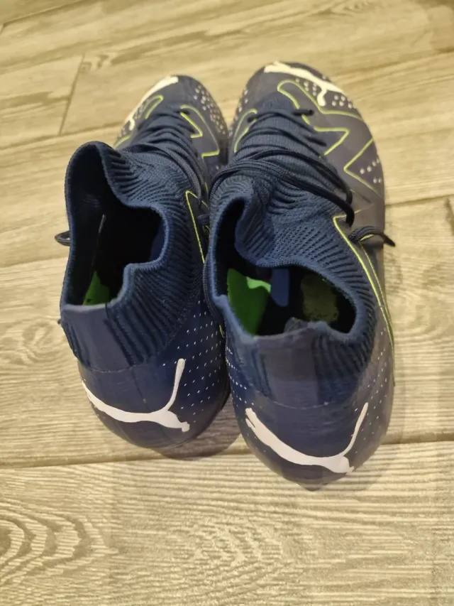 Botas de fútbol Puma para césped artificial