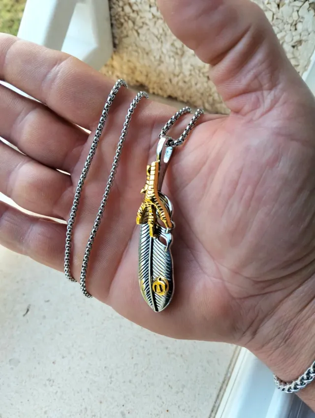 Colgante Pluma con Cadena