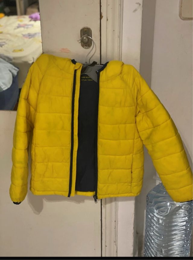 Chaqueta niño amarilla y negra talla 6-7