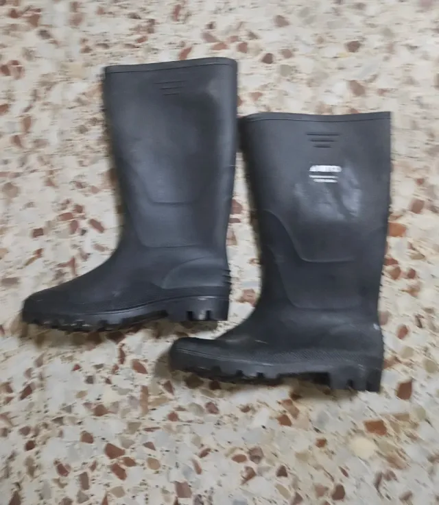 Nuevas! Botas de agua Vito. Talla 43