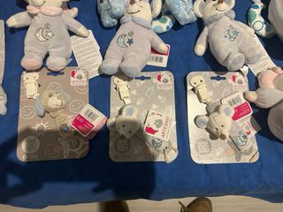 Lote Peluches y artículos bebés
