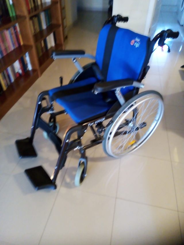 Silla de Ruedas Plegable OGI FUN 600QR