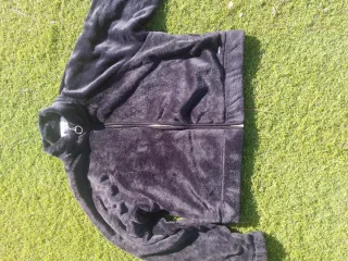 Sudadera Hollister negra con cremallera