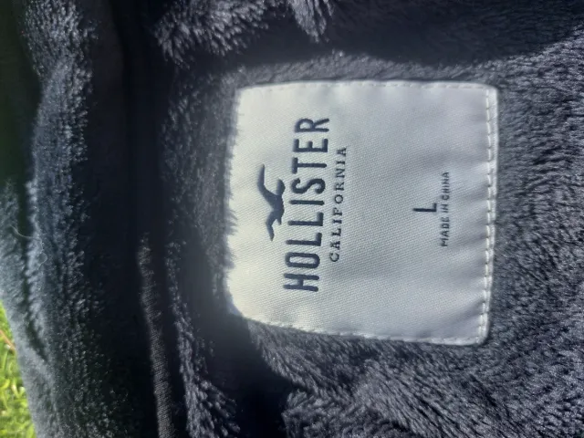 Sudadera Hollister negra con cremallera