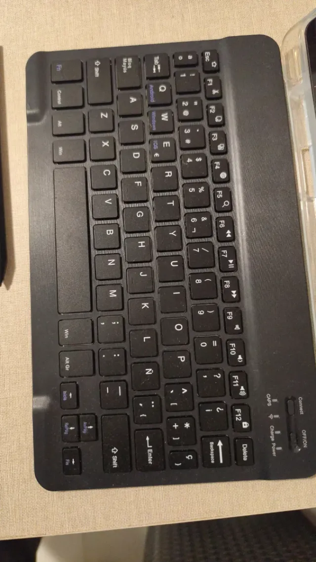 Lenovo Tab M10 Plus 3ª Gen 128GB con app piratas