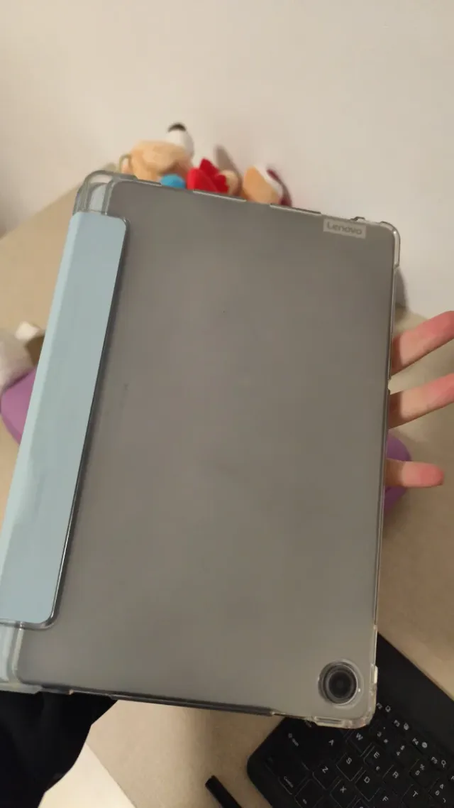 Lenovo Tab M10 Plus 3ª Gen 128GB con app piratas