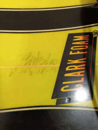 Tabla de surf amarilla Wat Say