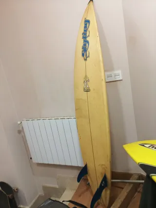 Tabla de surf amarilla Wat Say