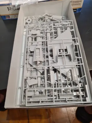Rara maqueta Hasegawa F-16C "ALABAMA ANG SPECIAL"