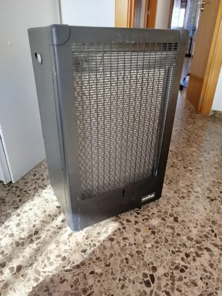 Estufa Newpol Negra/Gris