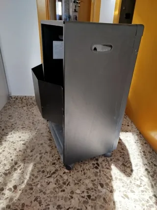 Estufa Newpol Negra/Gris