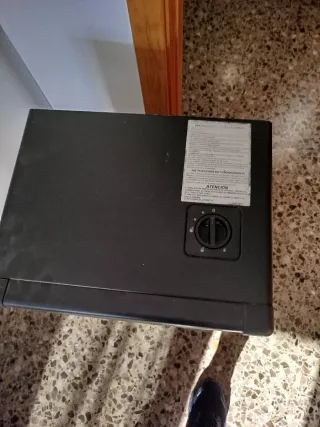 Estufa Newpol Negra/Gris