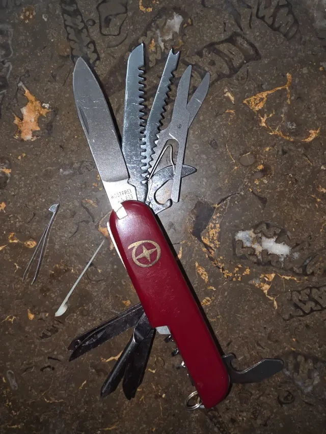 Navaja Multiusos 12 en 1