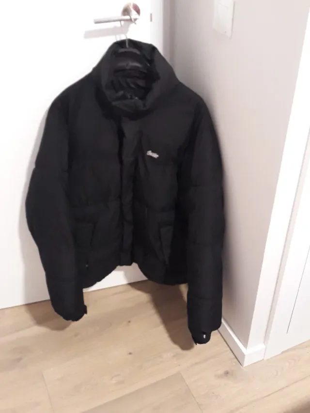 Plumífero negro hombre