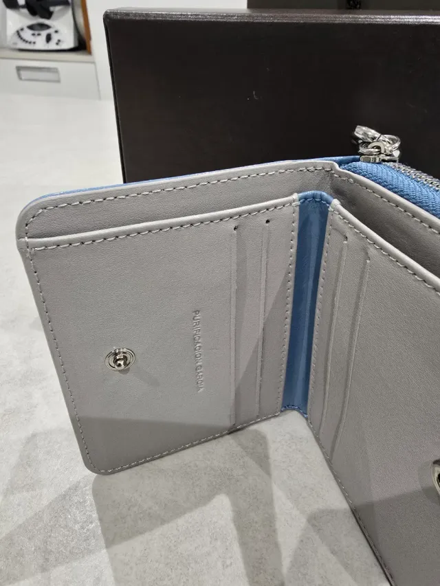 Cartera Purificacion Garcia azul plateada