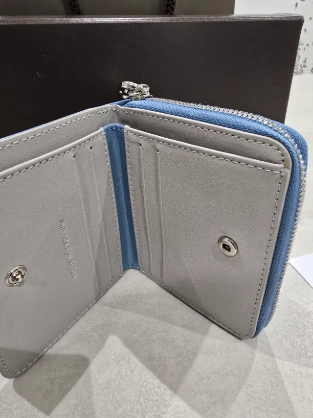 Cartera Purificacion Garcia azul plateada