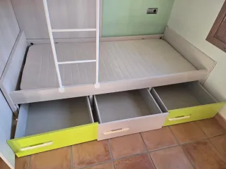 Litera con armario y cajones