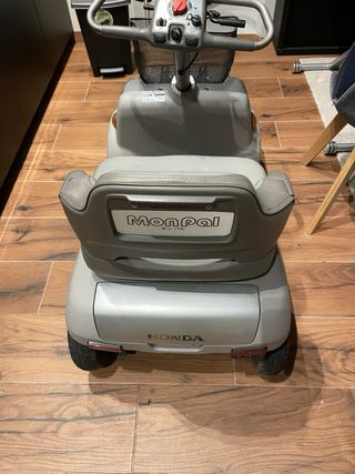 Scooter moto mayores movilidad discapacidad