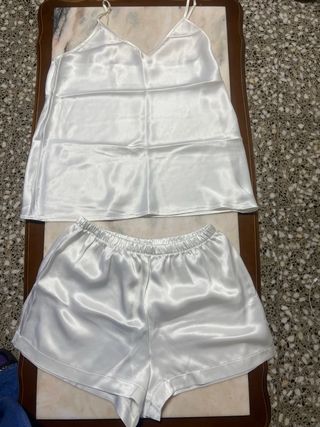 Pijama de seda blanco
