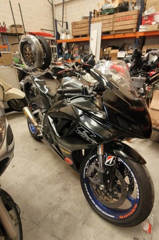 Suzuki GSXR 600 K7 Circuito