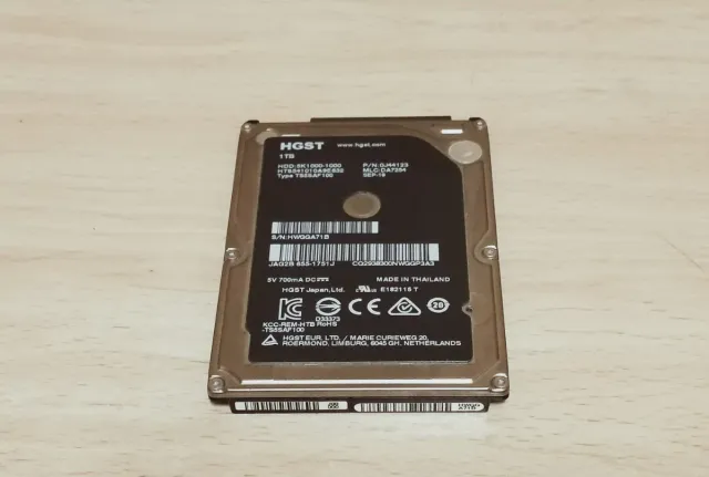 Disco Duro 2.5" Apple HGST 1TB en buen estado