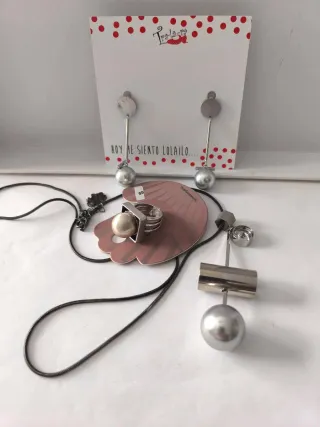 Conjunto collar, pendientes y anillo