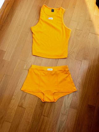 Conjunto S Naranja Top y Shorts