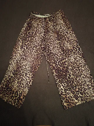 Pantalón estampado leopardo