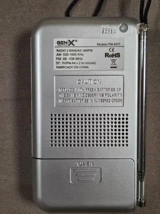 Radio GEN-X AM/FM Modelo FM-4411