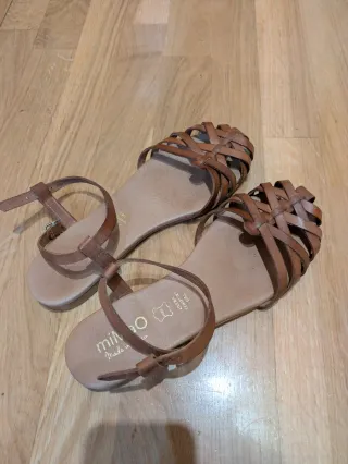 Sandalias Mimao de piel cangrejeras Talla 41