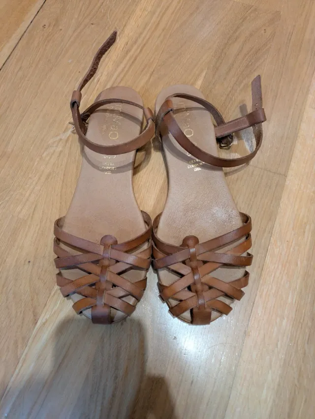 Sandalias Mimao de piel cangrejeras Talla 41