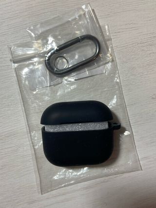Funda AirPods 3 Negra + Mosquetón