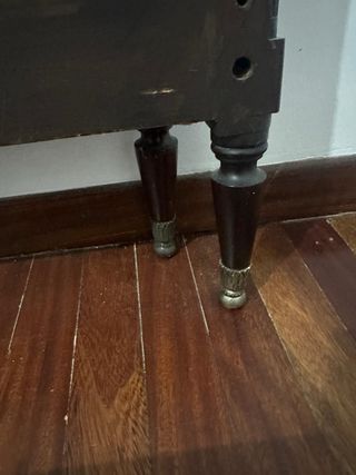 Cama de nadera maciza antigua