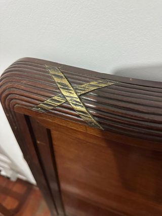 Cama de nadera maciza antigua