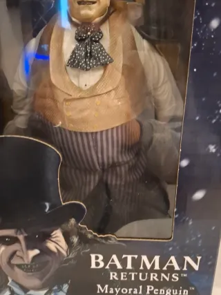 NECA Batman Returns Mayoral Penguin 1/4 Action Fig