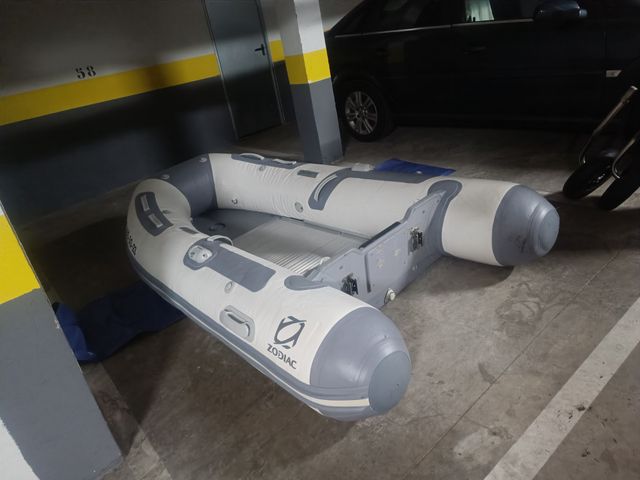 Zodiac 2,70 suelo aluminio + Motor Honda BF 6 CV