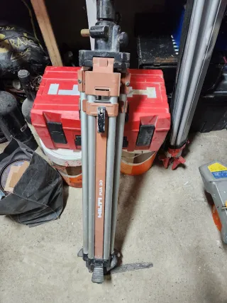 Medidor Láser Hilti PR 25