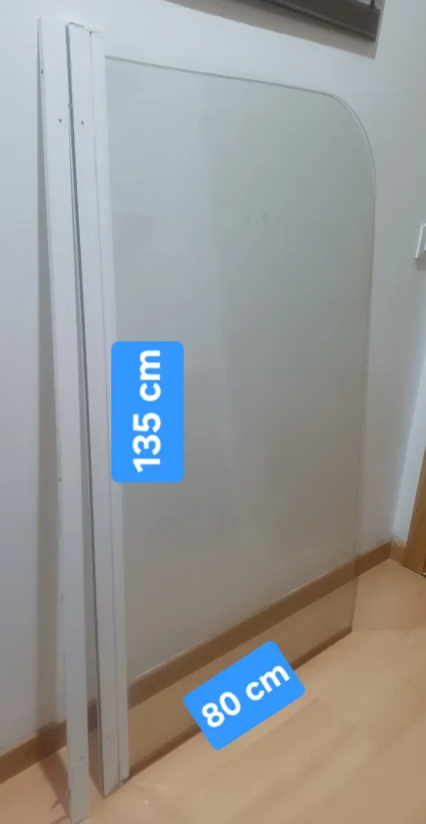 Mampara de bañera de cristal plastico y aluminio