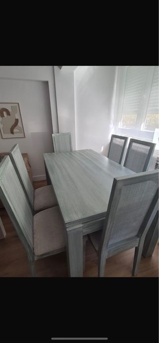 Mesa extensible con 6 sillas