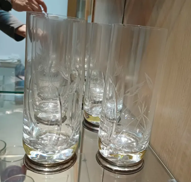 Vasos altos con pie de plata