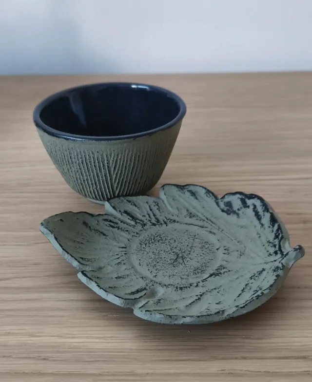 Juego tetera grande y cuatro tazas