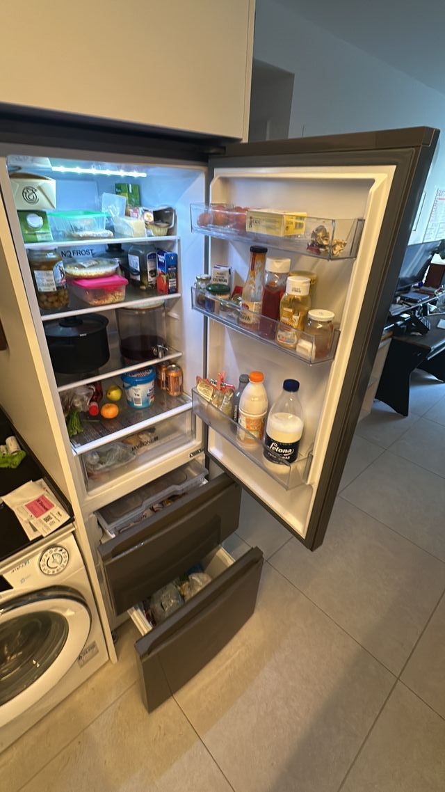 Navera Frigorífico Haier 3D 55 Series 3