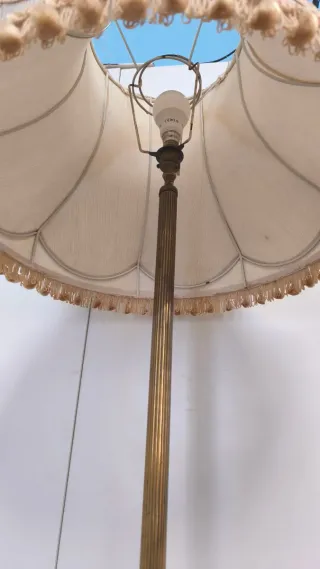 LAMPARA DE PIE ANTIGUAS BRONCE Y FORJA 89 E UNA