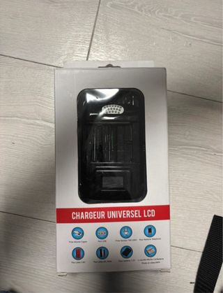 Cargador Universal LCD Nuevo Sin Abrir